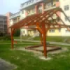 Hübner homokozó - tetőszerkezet felállítása után